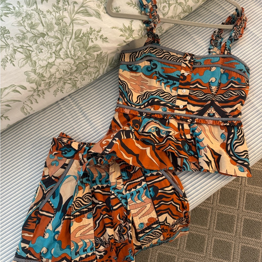Multicolor Abstract Top and Shorts Set